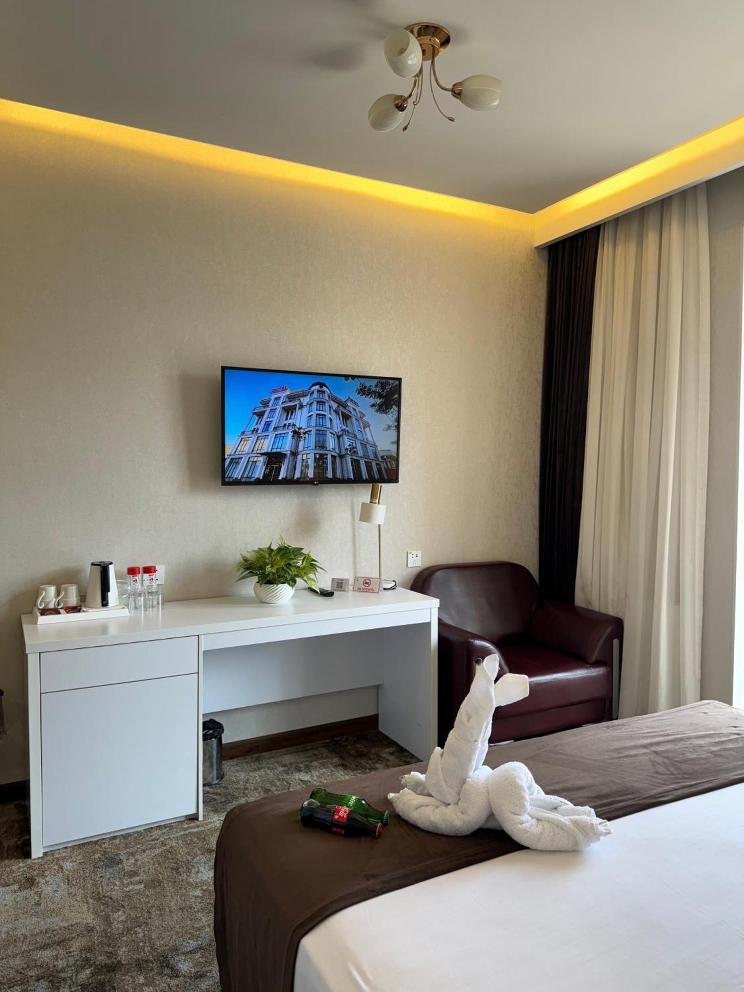 Garnet Mir Hotel ทาชเคนต์ ภายนอก รูปภาพ