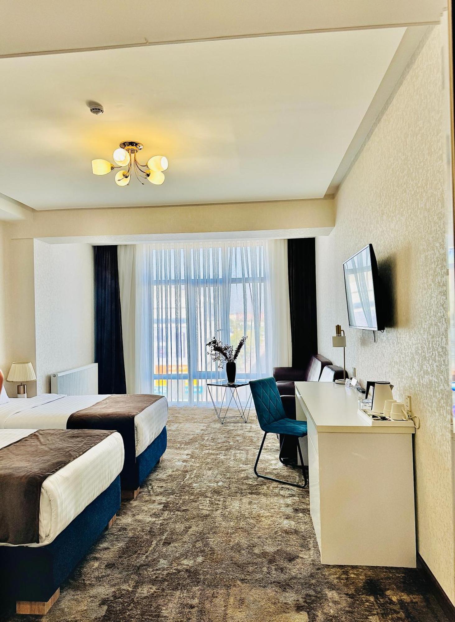 Garnet Mir Hotel ทาชเคนต์ ภายนอก รูปภาพ