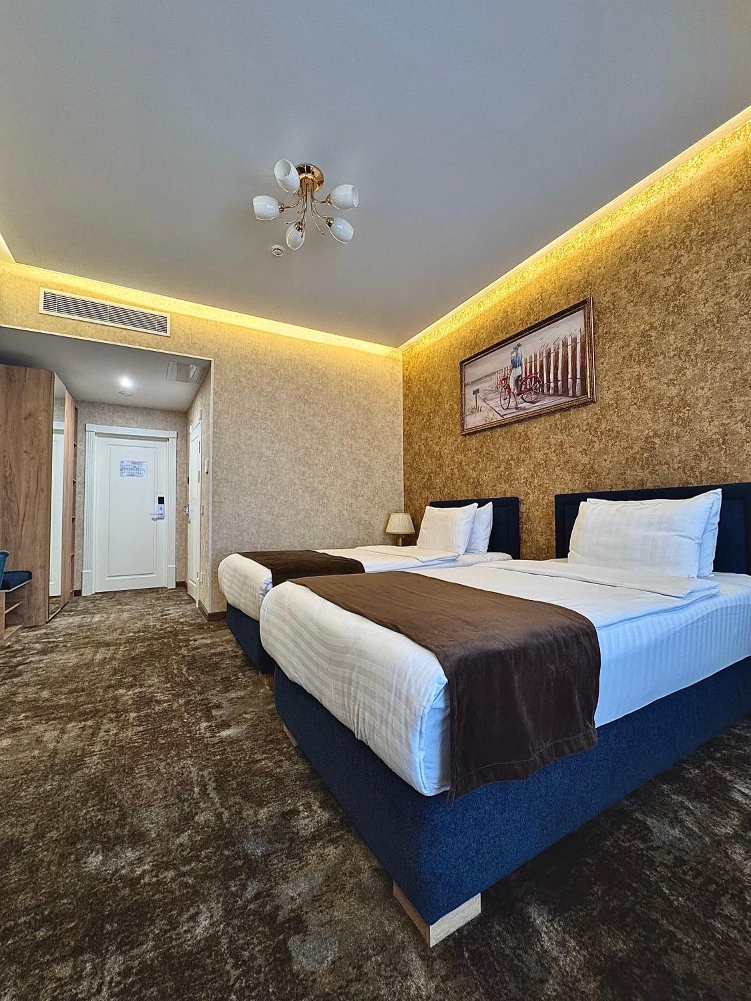 Garnet Mir Hotel ทาชเคนต์ ภายนอก รูปภาพ