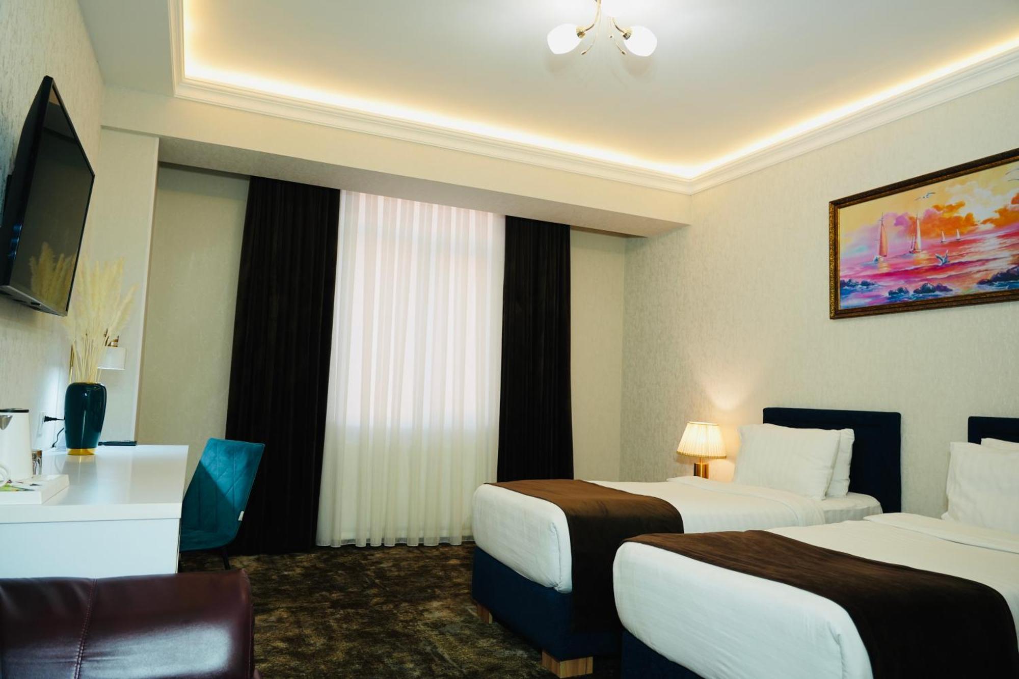 Garnet Mir Hotel ทาชเคนต์ ภายนอก รูปภาพ