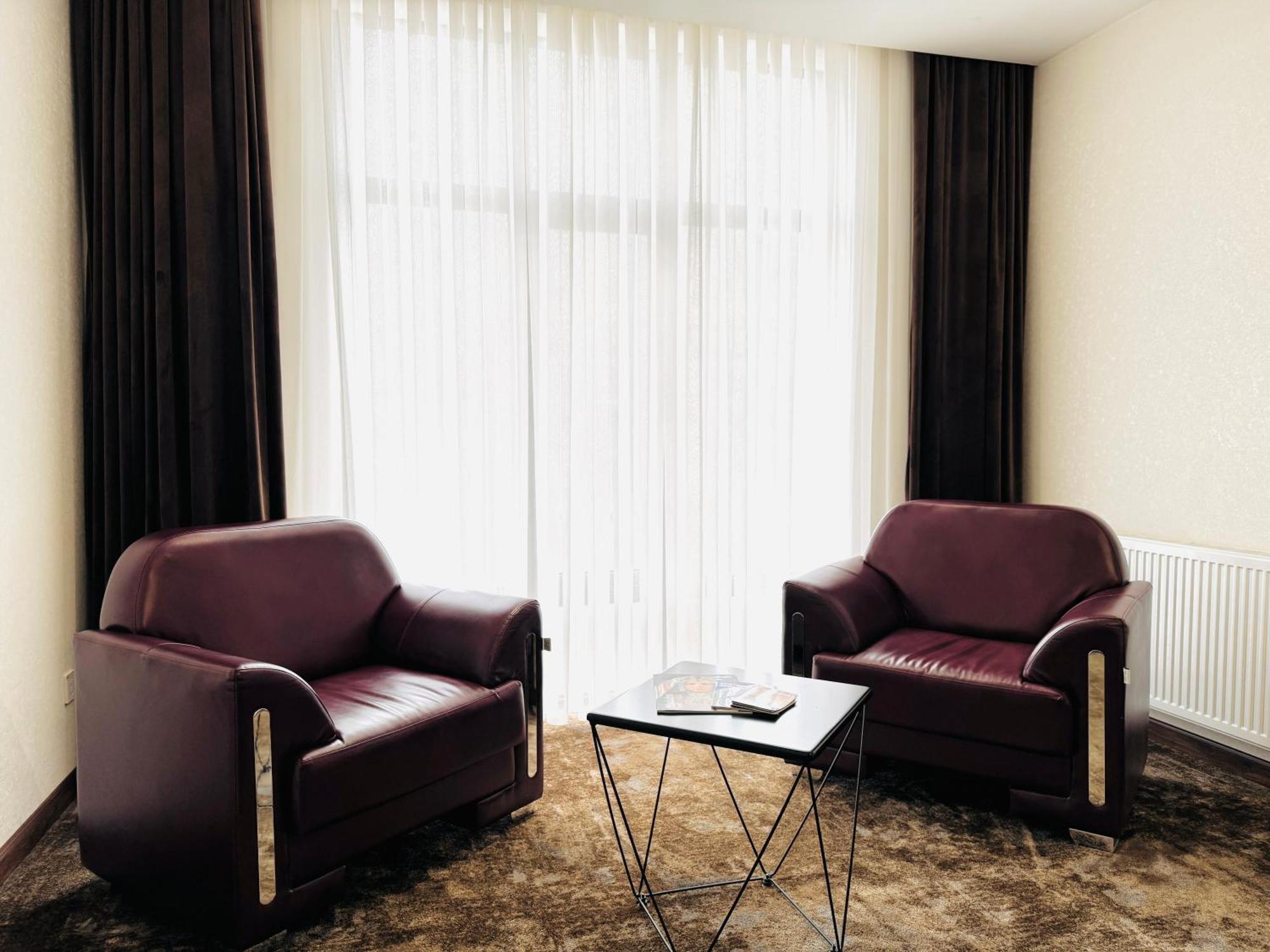 Garnet Mir Hotel ทาชเคนต์ ภายนอก รูปภาพ