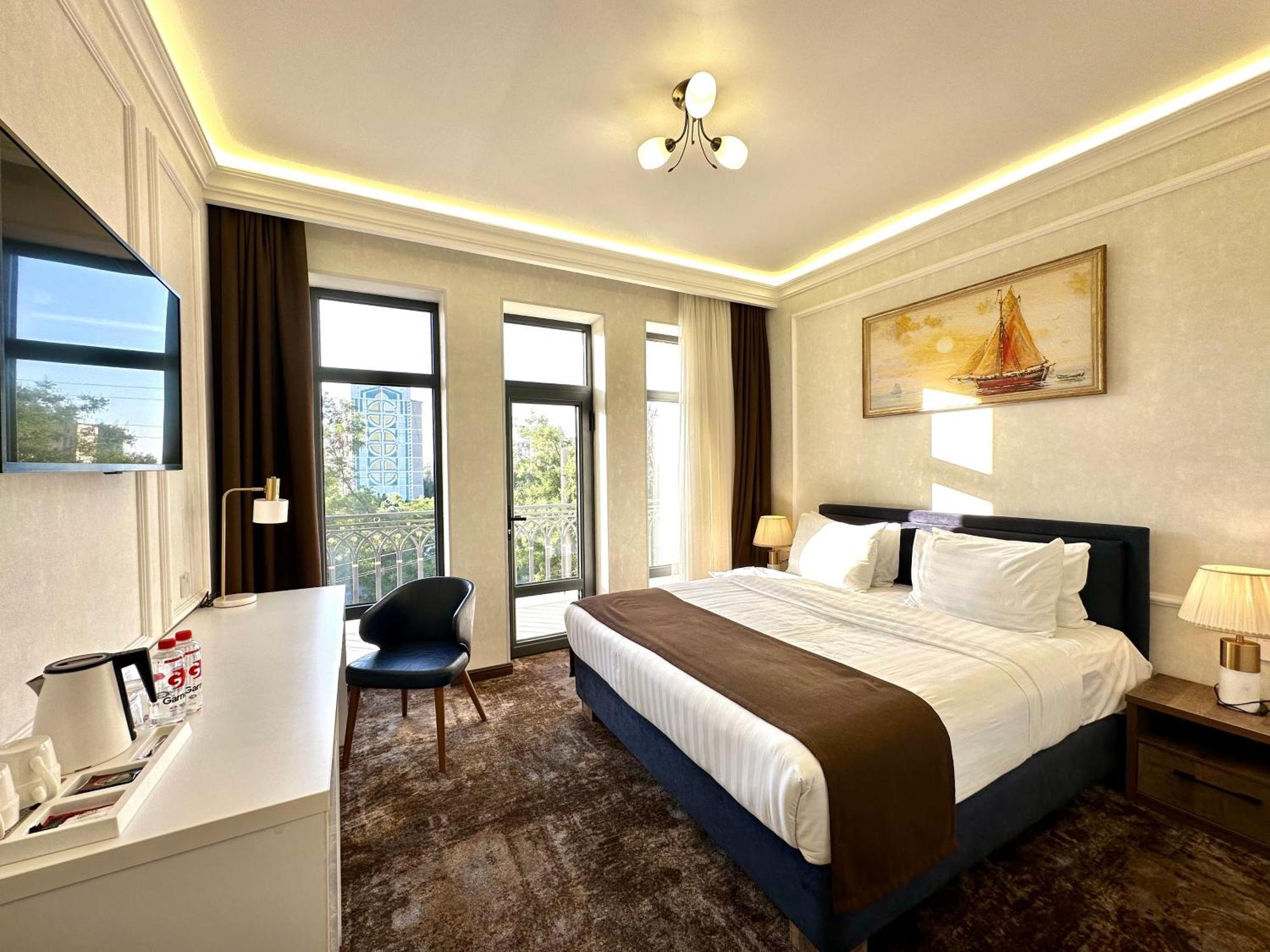 Garnet Mir Hotel ทาชเคนต์ ภายนอก รูปภาพ