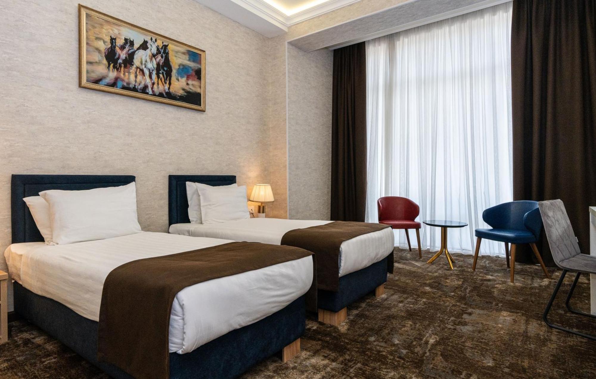 Garnet Mir Hotel ทาชเคนต์ ภายนอก รูปภาพ